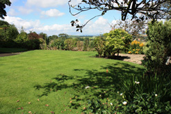 Property to let in Shepley